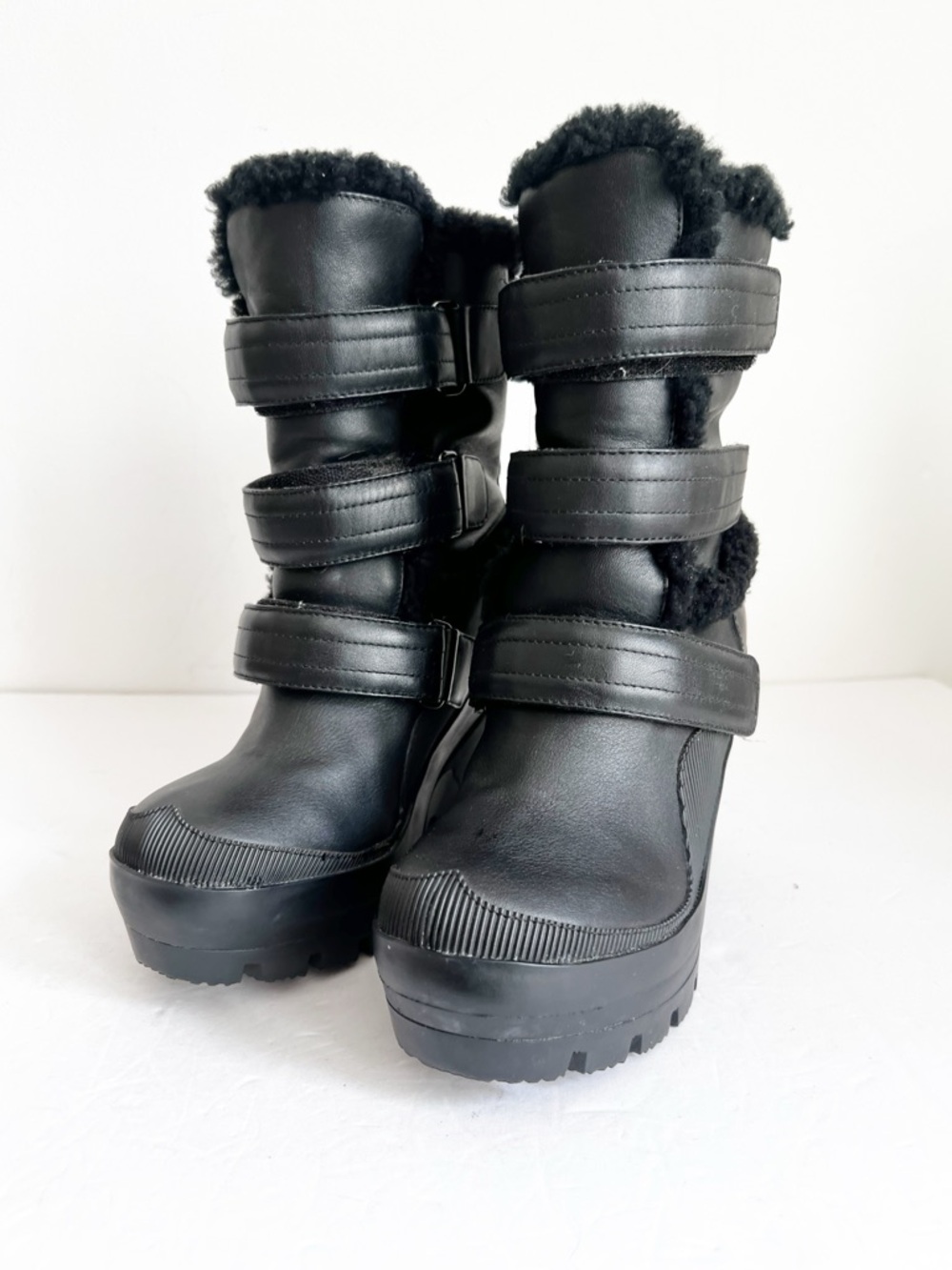 SZ 6 Hunter Faux Fur Lining Lug Sole Platform Wedge Heel